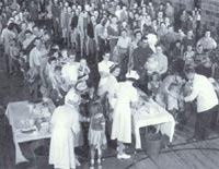 1952��������һ�ν���С��������糡��