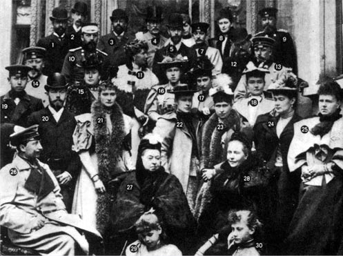 1894��ά������Ů����27���ڿƱ����ֵ�һ��ŷ�����ҳ�Ա���ᣬ�������17�������ĺ��ᣬ������������Ů����ɽ������21������ͬ����ɳ�������������20����飬�������ǵĶ��ӻ���Ѫ�Ѳ���