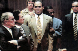 ������ǰ������������ɭǰ�޼����ѱ�ɱ���У�����������DNA��������ָ������ɭ���������ɭ�ı绤��ʦ��DNA���������а����֮һ�Ĳ����Ϊ�ɣ���ʹ����ɭ�����ͷţ�ͼΪ��ͥ��������ɭ���ﵱͥ�ͷ�ʱ���龰