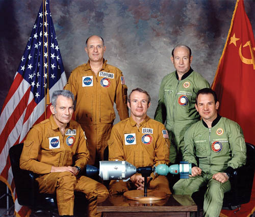 ���Ϸ��е�5������Ա