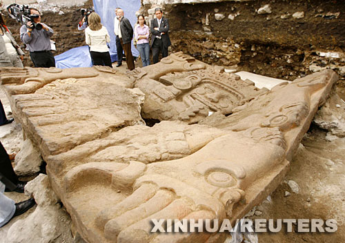 ����̨��