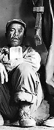 �������ڳ���ս��ʩ����Ű���Ҿ�ս��(��ͼ)