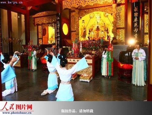 世上唯一木质天后宫揭碑 “三献”祭礼(图)
