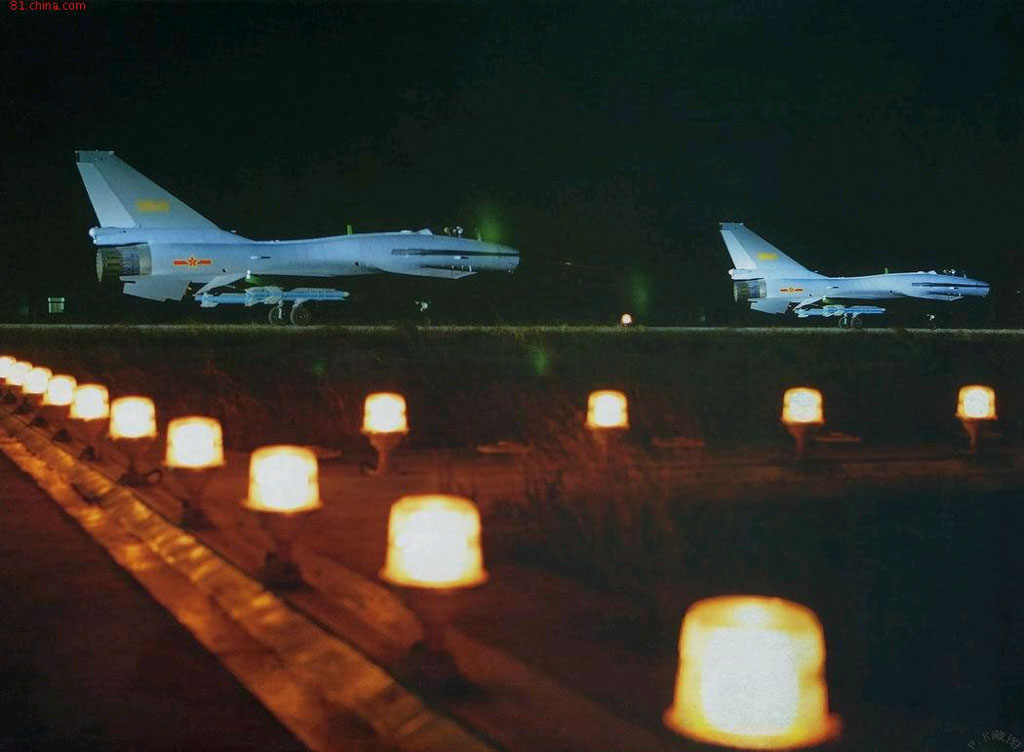 ���¿Ƽ�:�վ���ʮ˫��ҹ�����(ͼ)