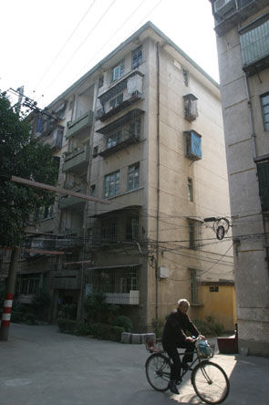 ���ݣ�����¥��ʱ��Ī���ζ� ԭ�����(ͼ)