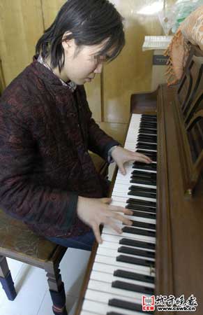 24��Ư��Ů���ùֲ� �Ծ���󲻸ҳ���(ͼ)