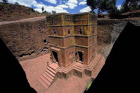 拉利贝拉,用整块岩石凿出的11座教堂(组图) 拉利贝拉,用整块岩石凿出的11座教堂(组图)