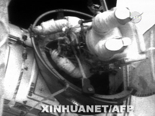 ����������˹���Ա�ٴ�̫�����߻�Һ����