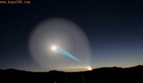 前美国空军司令宣称2011年4月外星人造访地球