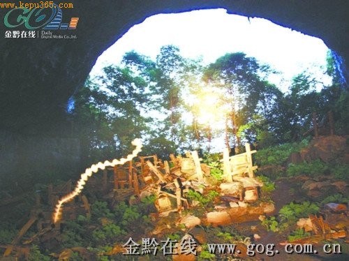 贵州都匀摄影师整理照片时发现惊人一幕——明清棺材射出神秘光束？