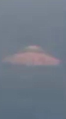 一对疑似UFO惊现谷歌地图 外形相似却相距1600公里