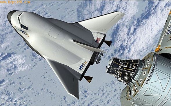 内华达山脉公司“追梦者”载人飞船在太空飞行效果图