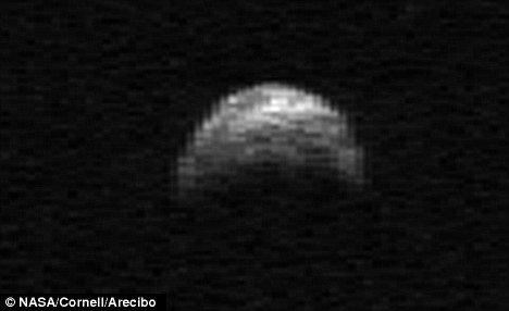2010年，波多黎各阿雷西博雷达望远镜拍摄到的2005 YU55小行星雷达图像