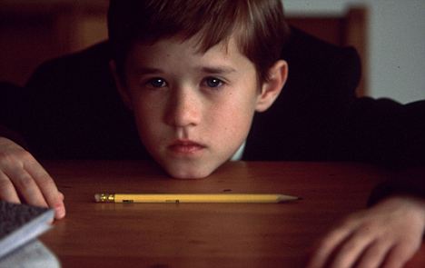 1999ĿֲӰСͯǺǡ˹(Haley Joel Osment)ھаܿħСкƶ