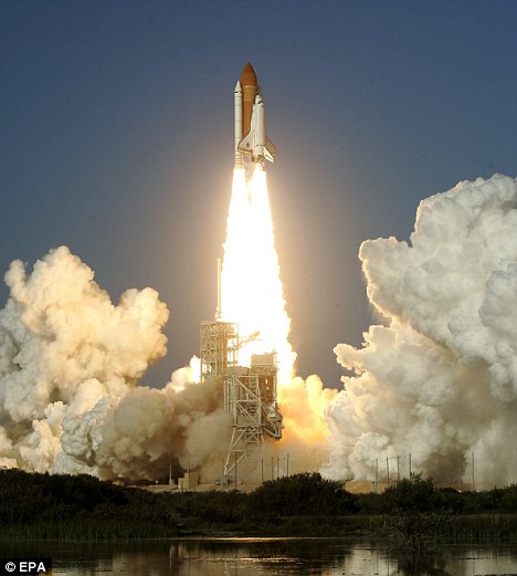 CST-100�š�̫�յ�ʿ�������οʹ������ع���������Ϲ��ʿռ�վһ��