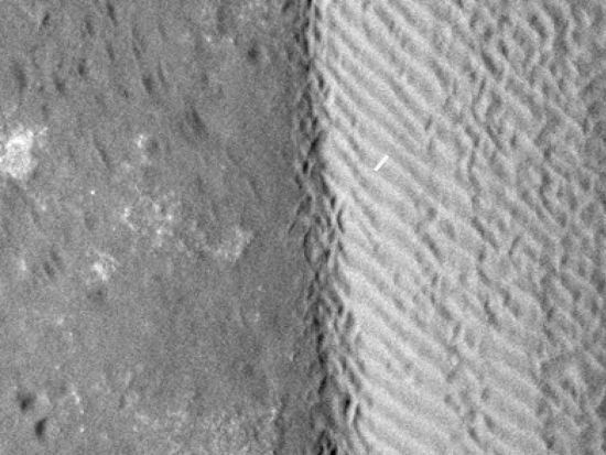 ���ǻ��Ǻ�Ъ����ʯ�Ӷ���һ������ɳ��ı�Ե�ش����۲���ʾ��2007��3��3����2010��12��1���ڼ���������˴�Լ3�׵�λ��