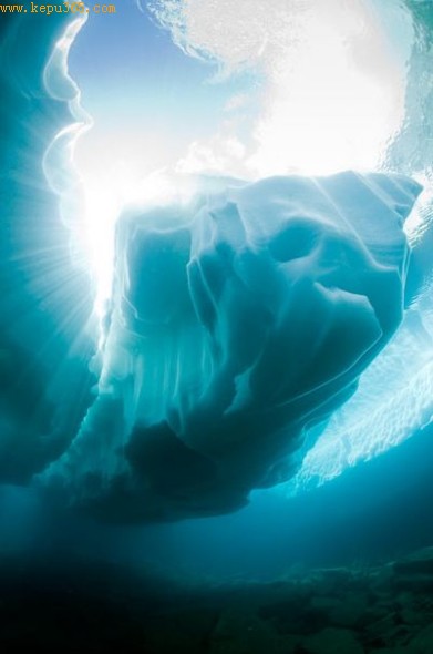 һ���������صı�ɽ���ں��ף��������������⡣