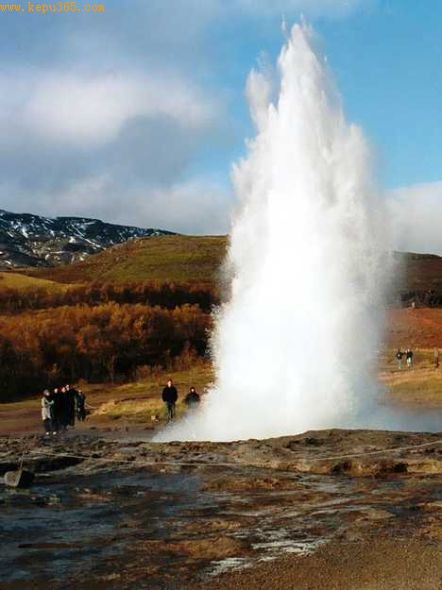 ���ЪȪλ�ڱ��������������ĺ�����³�ȵأ����������ּ��صĵ�һ����������