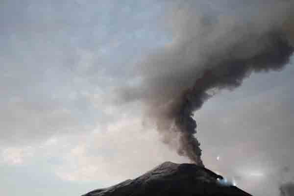 11��30�գ���϶��ͨ�����߻�ɽ�緢��Ũ�̡������϶���׶�����Լ130����ͨ�����߻�ɽ��11��28�տ�ʼ�緢�� �»���/����